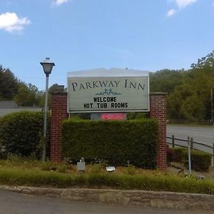 Parkway Inn